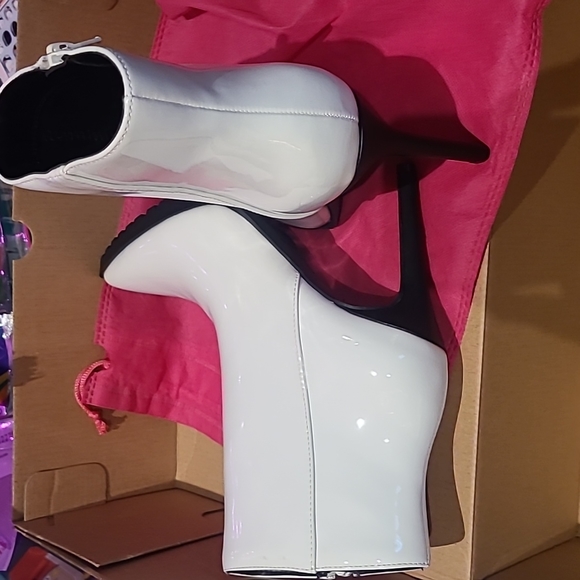 White high heel booties - Picture 5 of 6